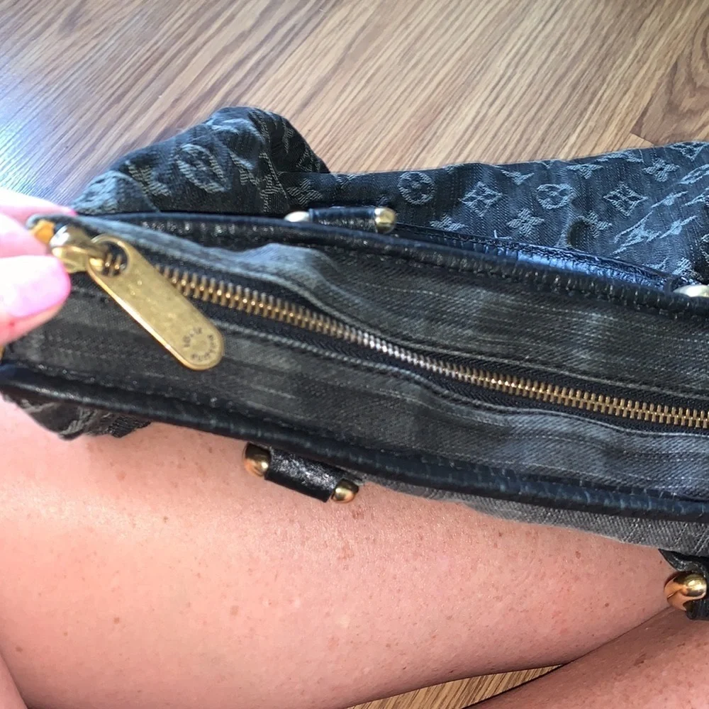 Louis Vuitton Neo Cabby - Picture 12 of 17